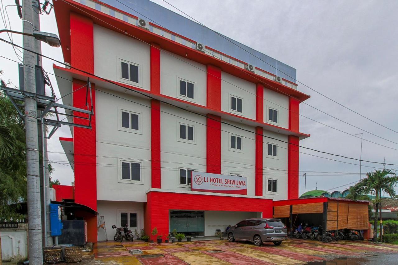 Reddoorz Plus Syariah @ Jalan Sriwijaya Медан Экстерьер фото