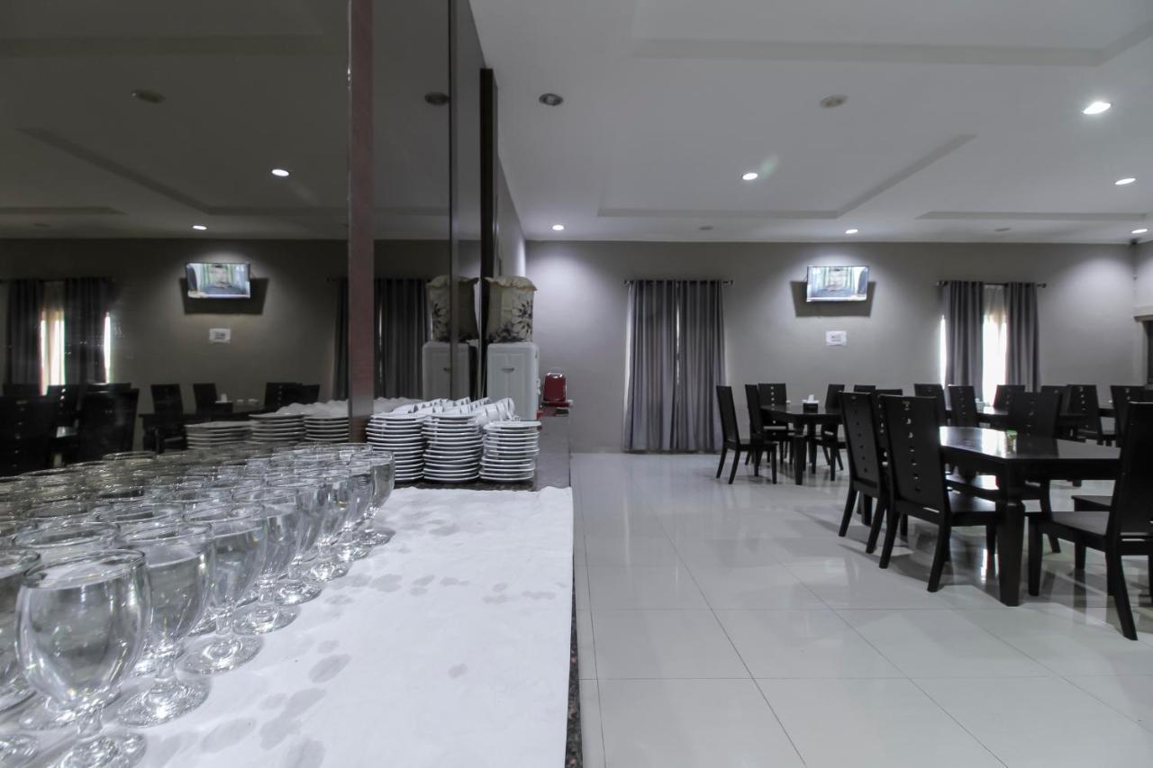 Reddoorz Plus Syariah @ Jalan Sriwijaya Медан Экстерьер фото